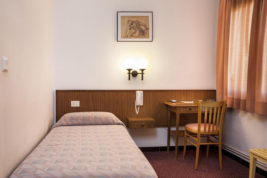 Hotel Emporium - Adults Only Castelló d'Empuries Εξωτερικό φωτογραφία