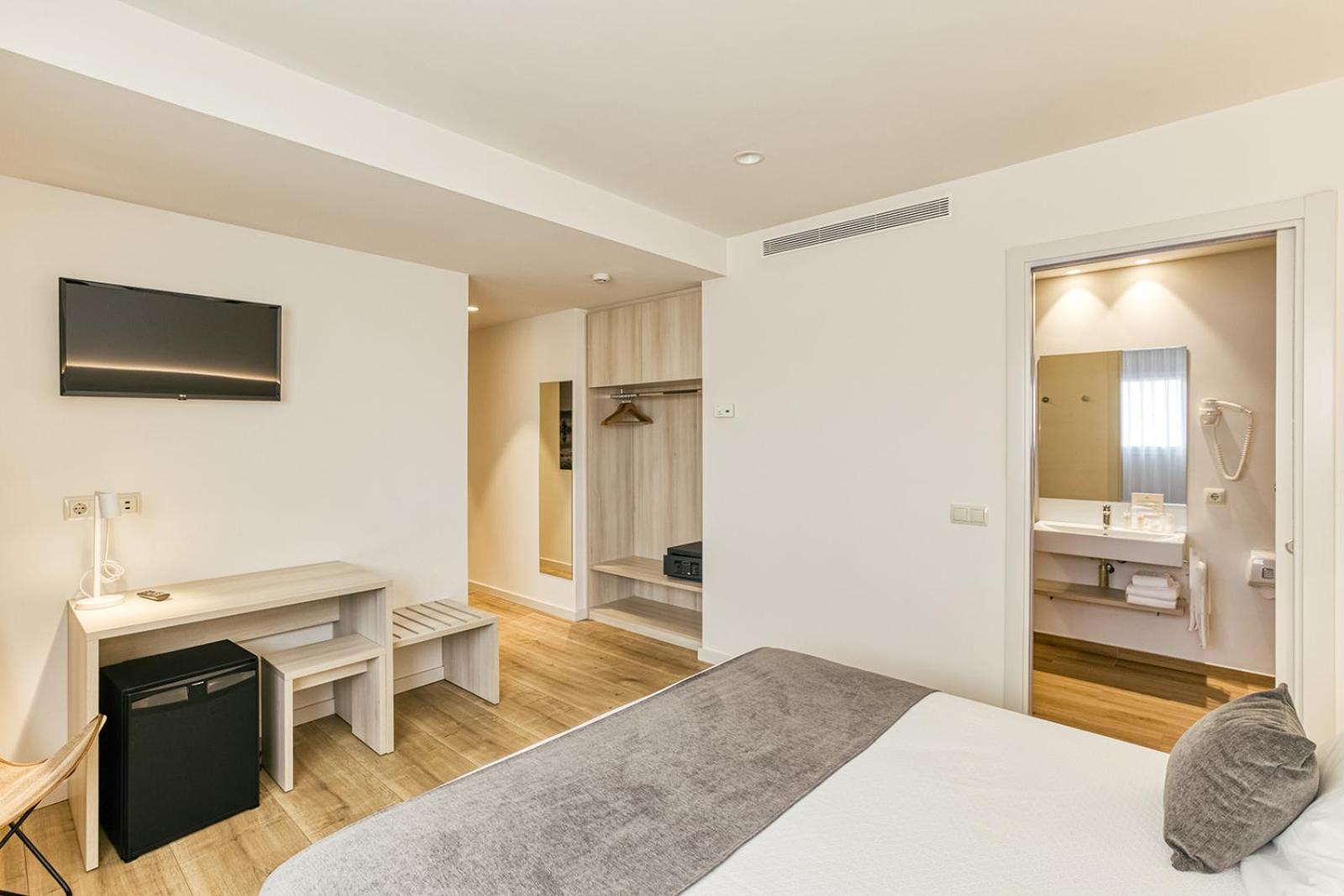 Hotel Emporium - Adults Only Castelló d'Empuries Εξωτερικό φωτογραφία